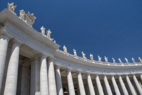 Watykan, vatican, columns, tourist attraction, kolumny, niebo, niebieskie niebo, miejsce święte, holy, many, a lot of columns