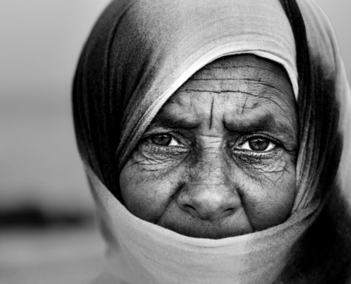 Egiptian woman, headkerchief, sad, sad woman, woman, bw, b&w, black and white, old woman, Egypt