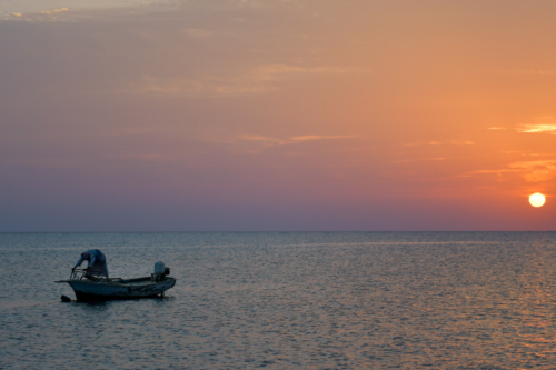 Africa, Egypt,, sun rise, sun light, red sea, beach, clouds, orange, sky, boat, boat in sunrise, boat in sunset, work, hard work, worker, fisherman